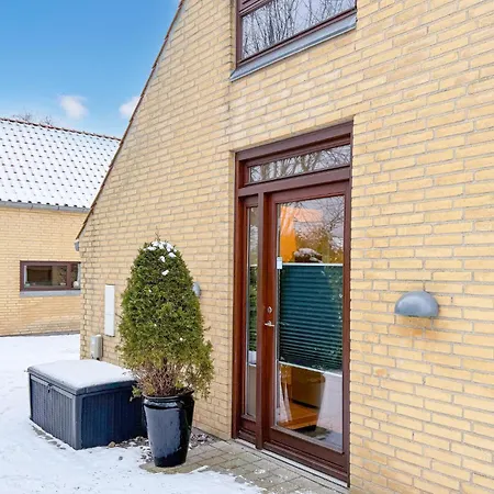 3 Bedroom Awesome In Vaeggerlose