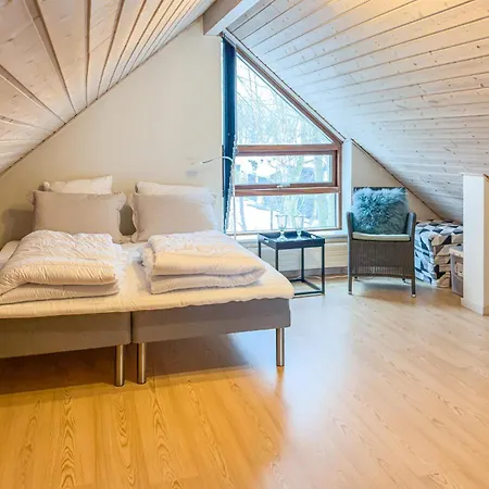 Awesome Apartment In Vaeggerlose With Wifi Apartmán Bøtø By